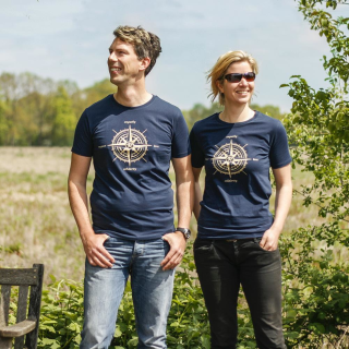 Kompass (empathy, love, solidarity, respect) - T-Shirt - groß/gerader Schnitt