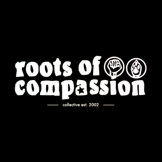 roots of compassion - T-Shirt - groß/gerader Schnitt